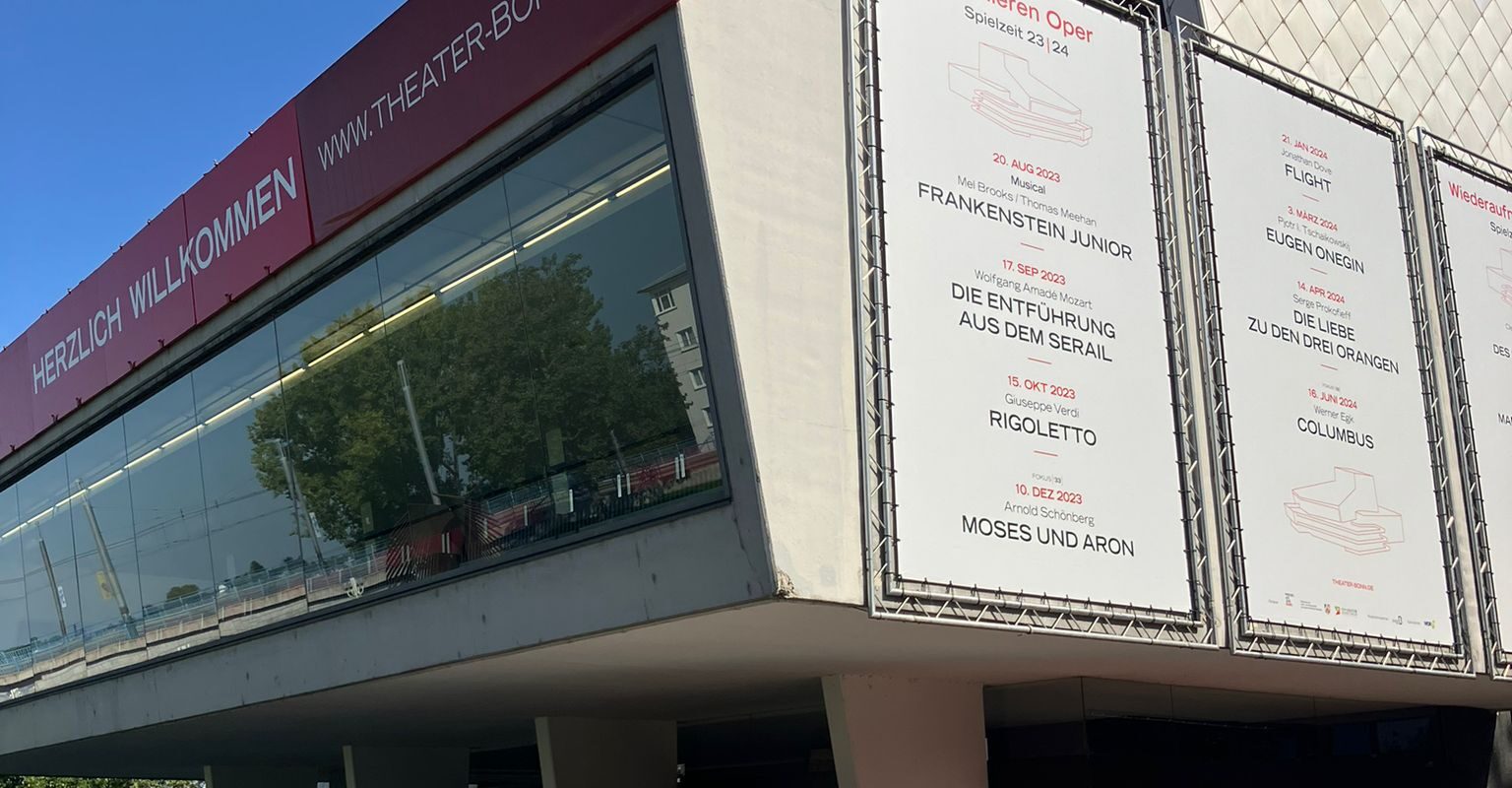 KulTour-AG besichtigte Bonner Oper – ein Hauch von Sydney