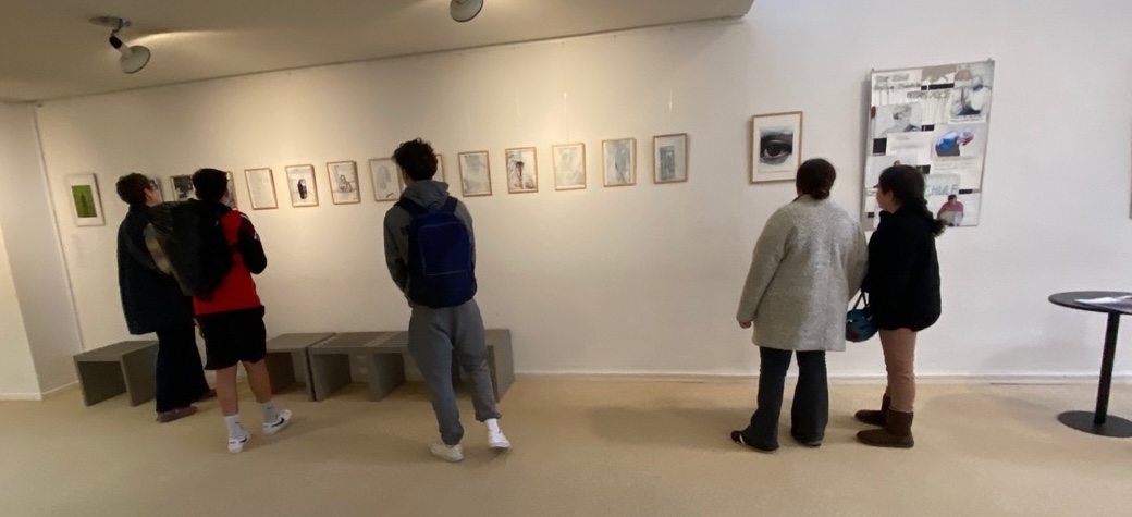 In die Künstlerrolle geschlüpft: ESG-Schüler gestalteten Werke für Godesberger Ausstellung