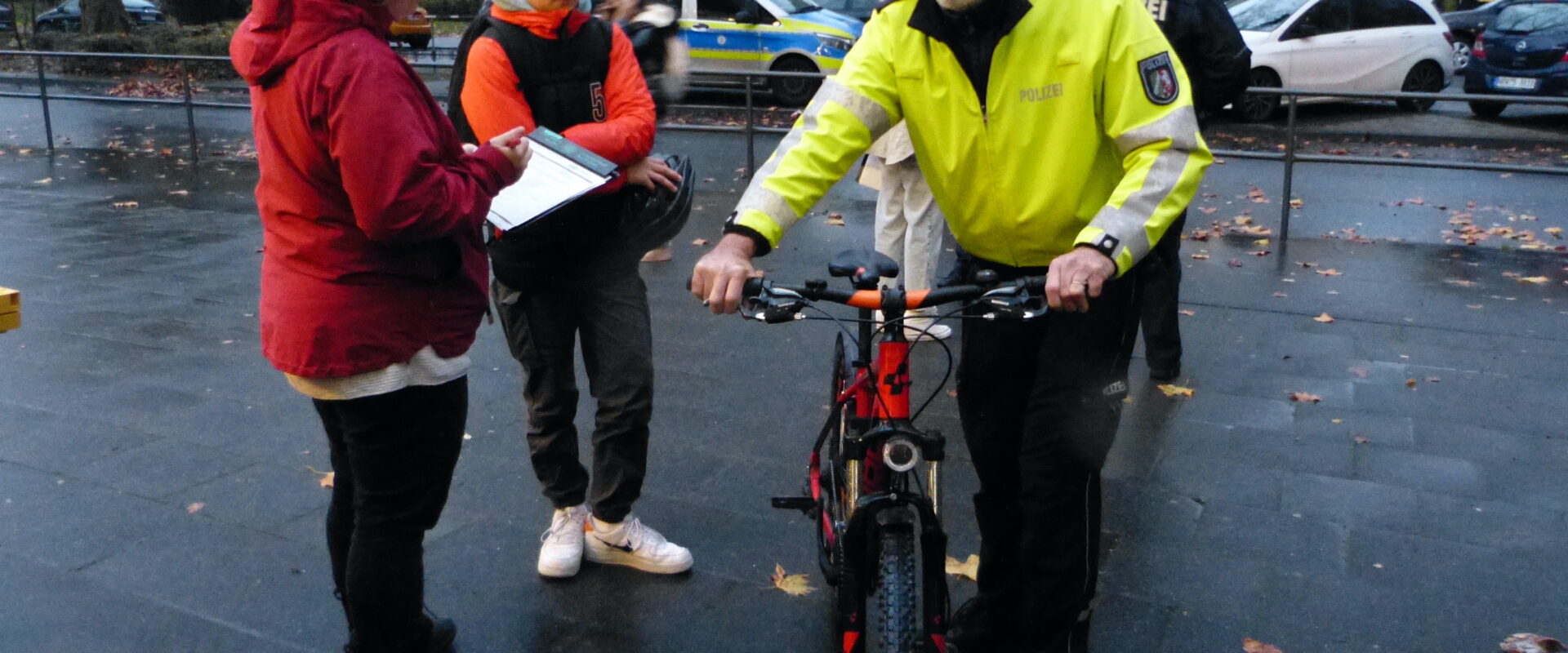 <strong>Wichtiger als die Hülle des Smartphones – der Fahrradhelm</strong>